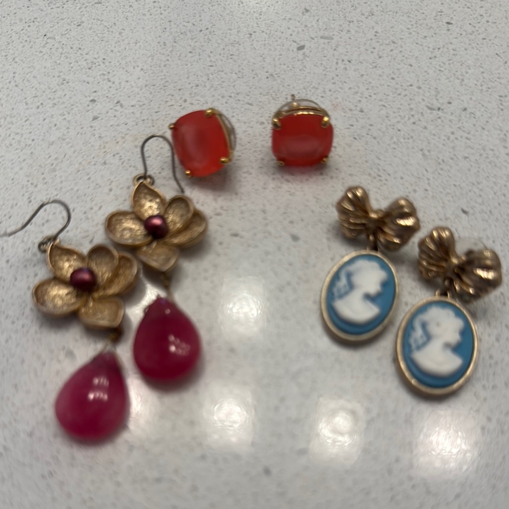 Elegant Gold and Pink Floral Earrings